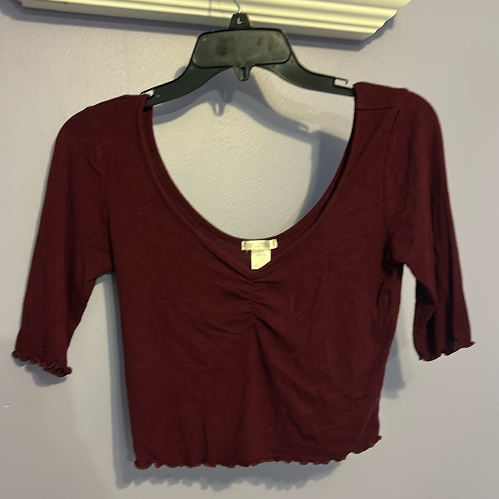 Women’s 3/4 Sleeve Crop Top